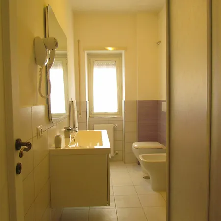 Buonarroti Guest house Rome